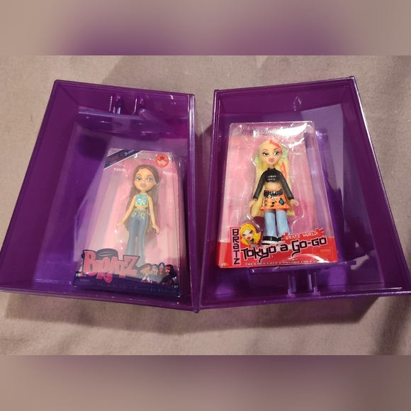 NEW! Mini Bratz Dolls (Set Of 2) - Picture 2 of 9